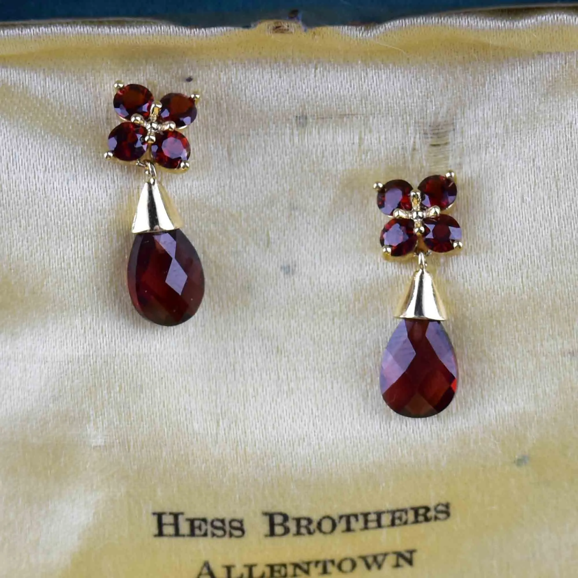 14K Gold Garnet Floral Cluster Drop Earrings