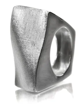 Bilbao Curved Square Ring