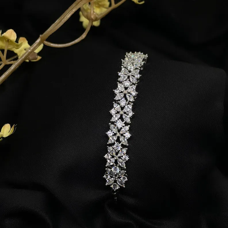 Fine G.Silver Zircon Bracelet.