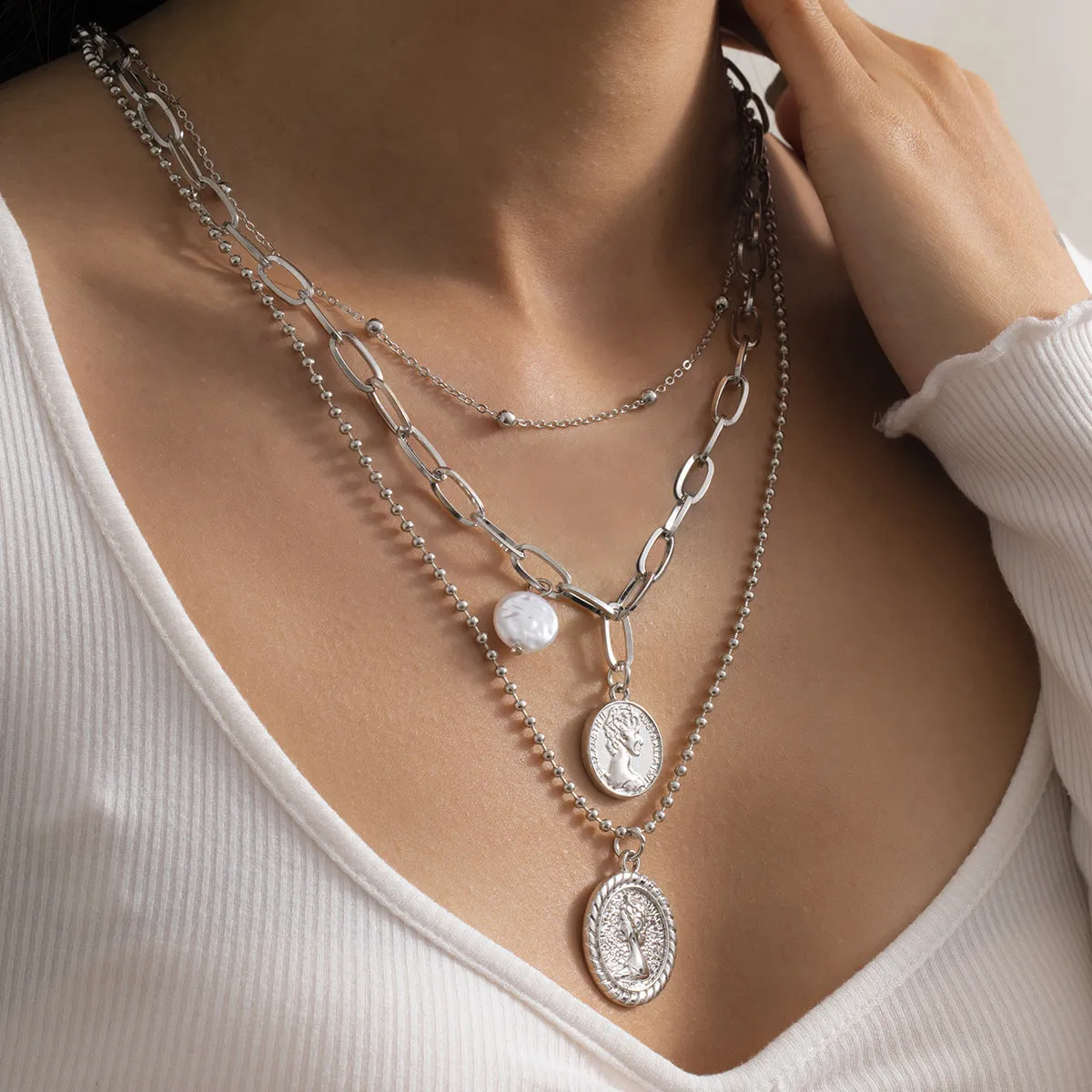 Gorgeous Vintage Baroque Pearl Metal Pendant Set - Perfect Gift for the Special Woman in Your Life!