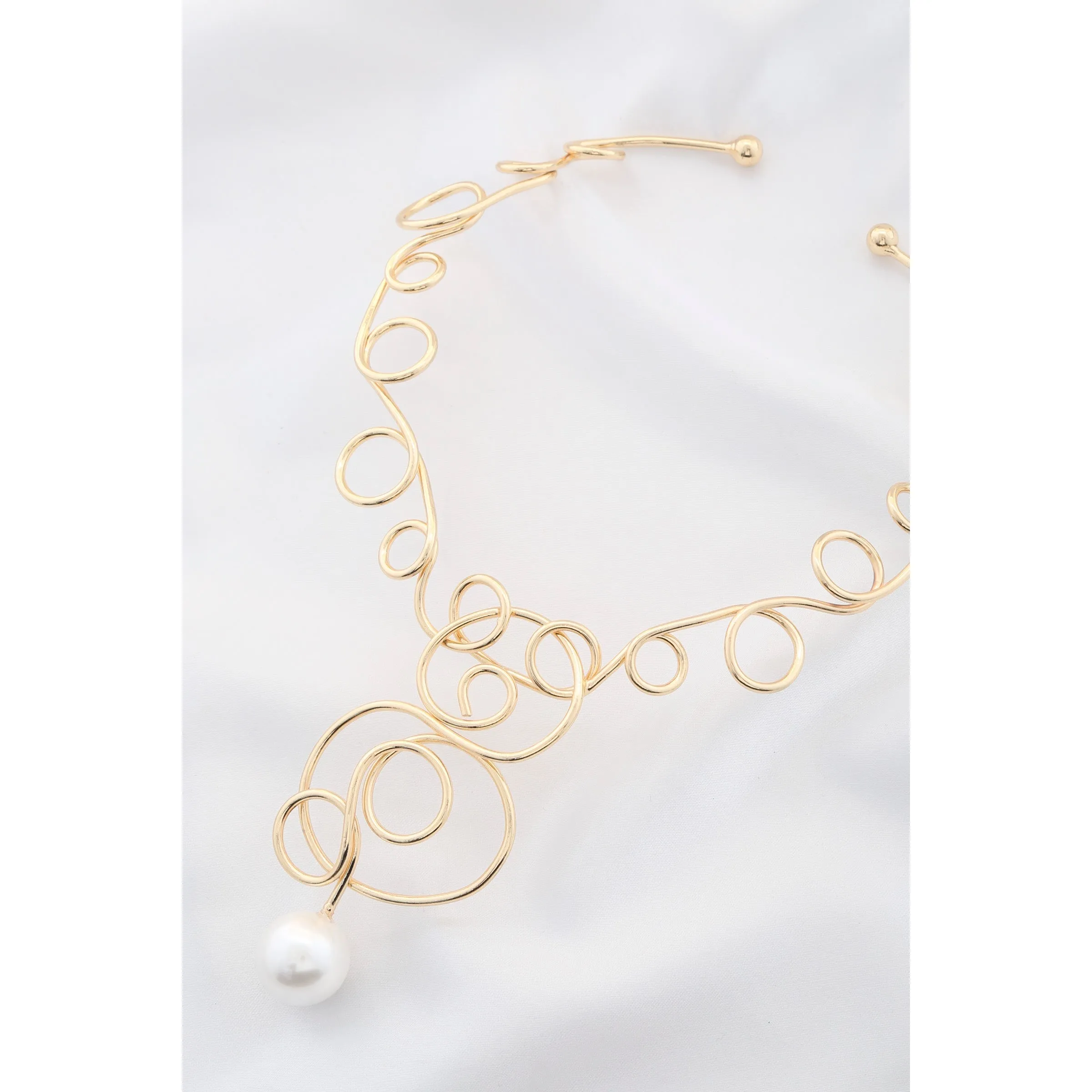 Pearl Swirl Metal Necklace