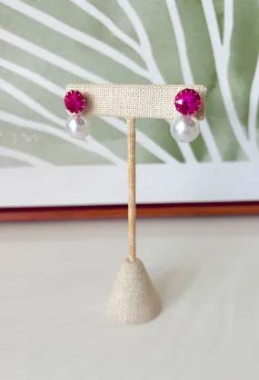 Sparkle Avenue Pearl Earrings in Pink