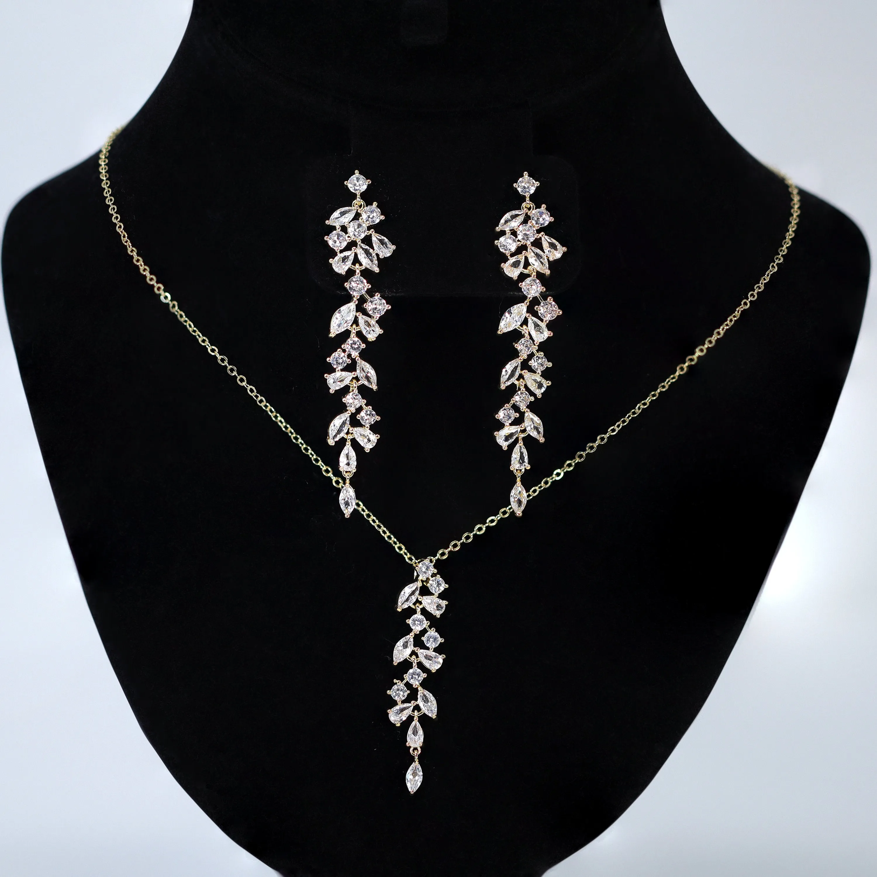 Swarovski Crystal Dainty Leaves Drop Diamond Necklace Set , Bridal Jewelry, Bridal Earrings And Necklace, Statement Earrings Cz