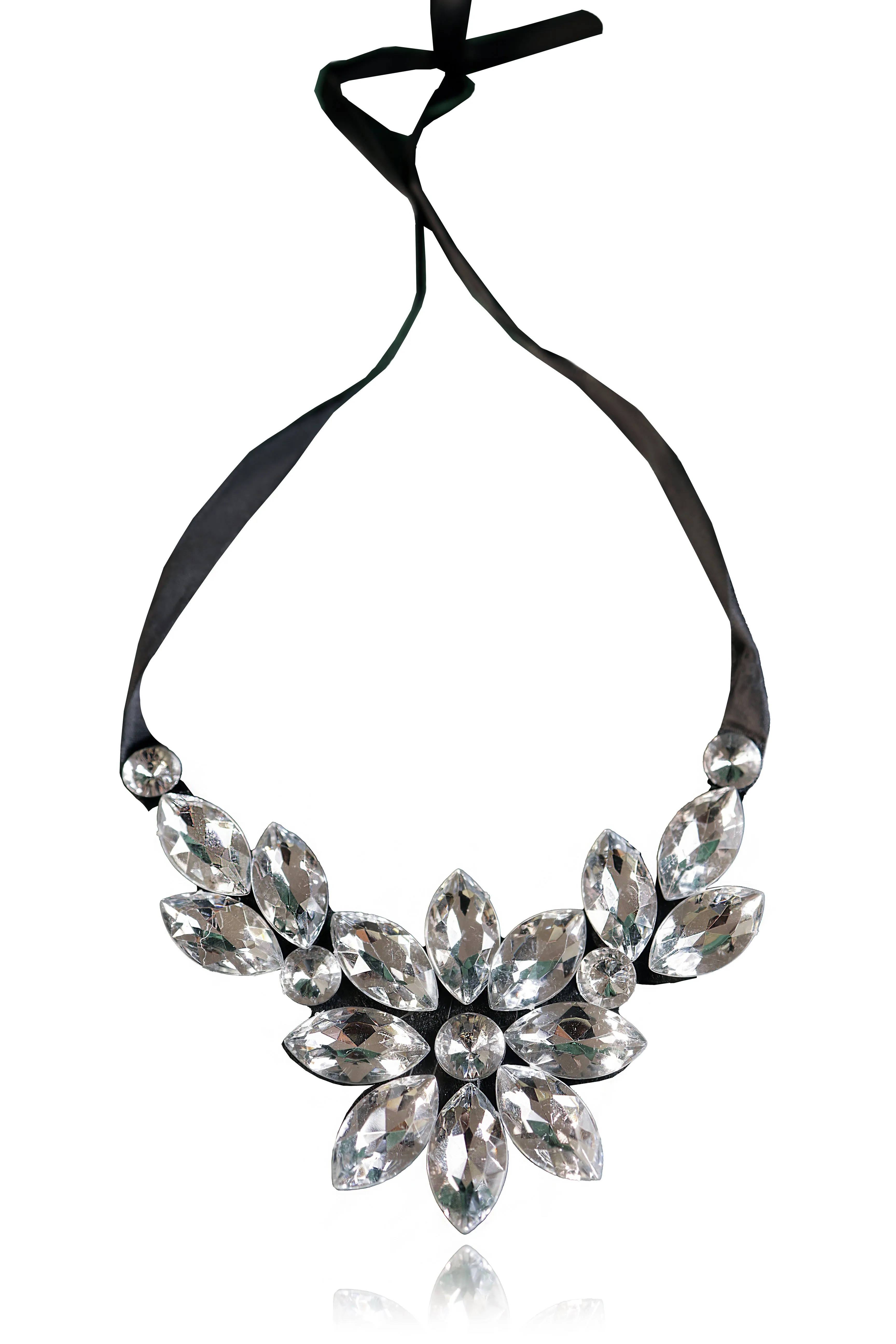 Tie collar necklace floral