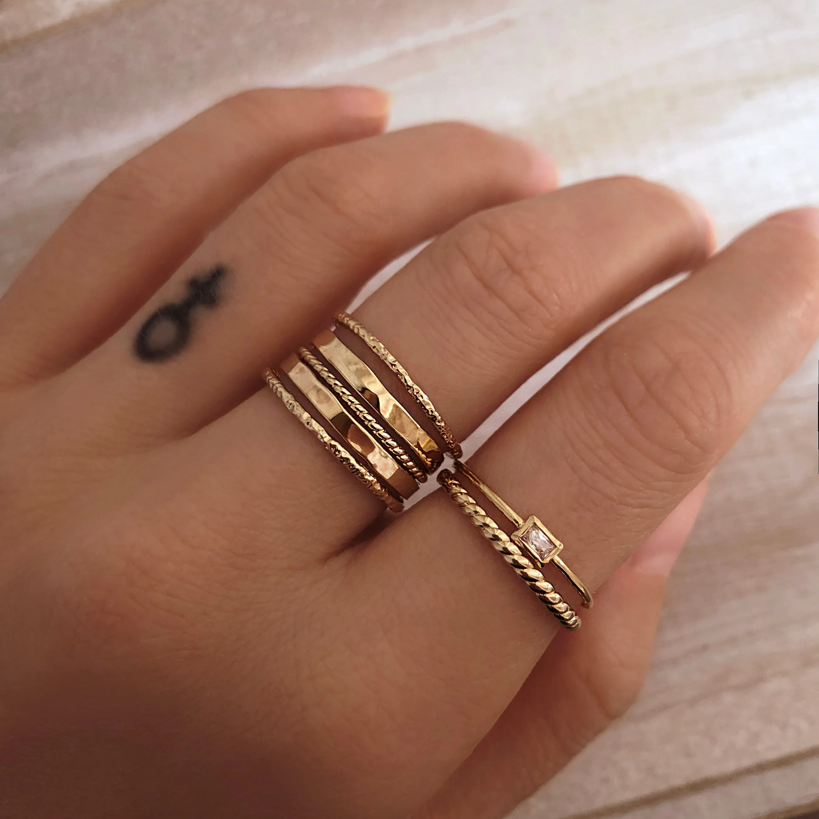 Uma - Dainty Textured Ring