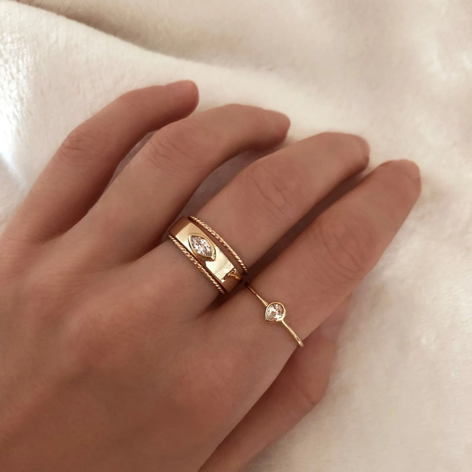 Uma - Dainty Textured Ring