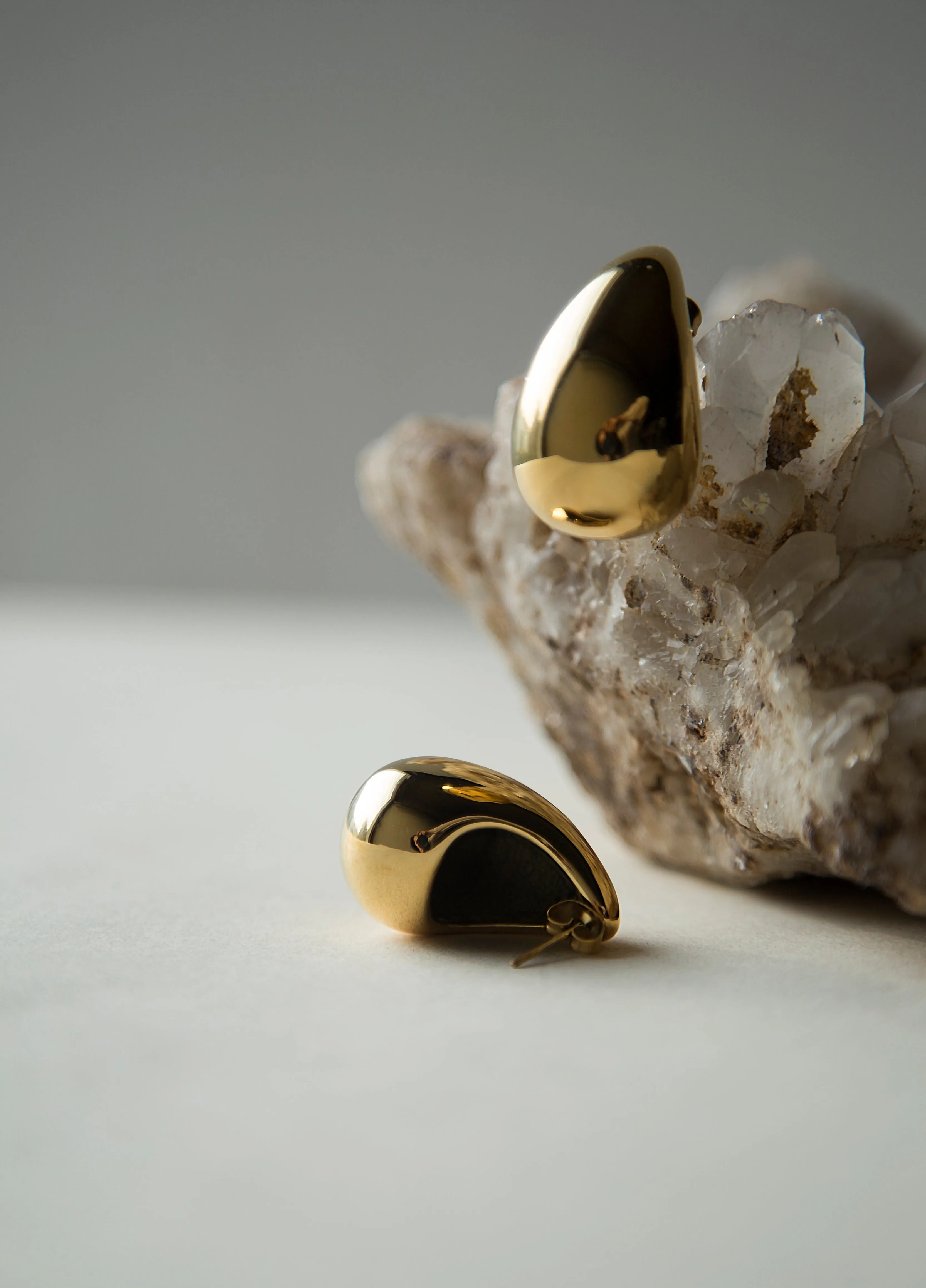 Varro Studs (Gold)